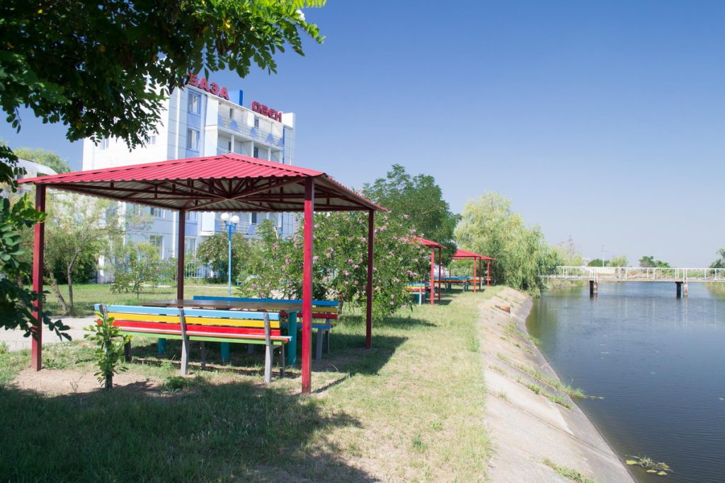 Територія бази відпочинку ОВЕН